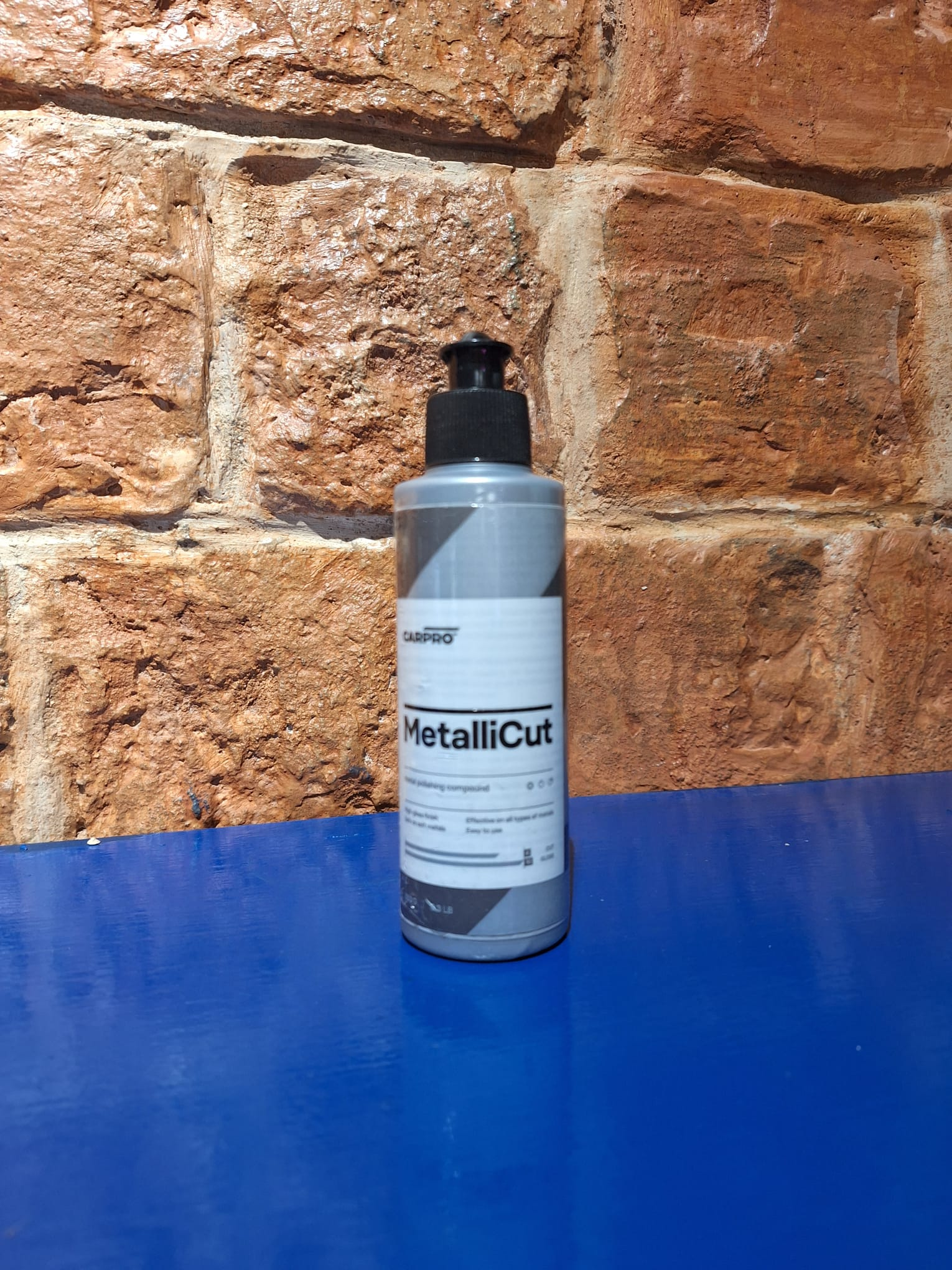 Image of CarPro 150ml Metallicut Intensive Metal Polish